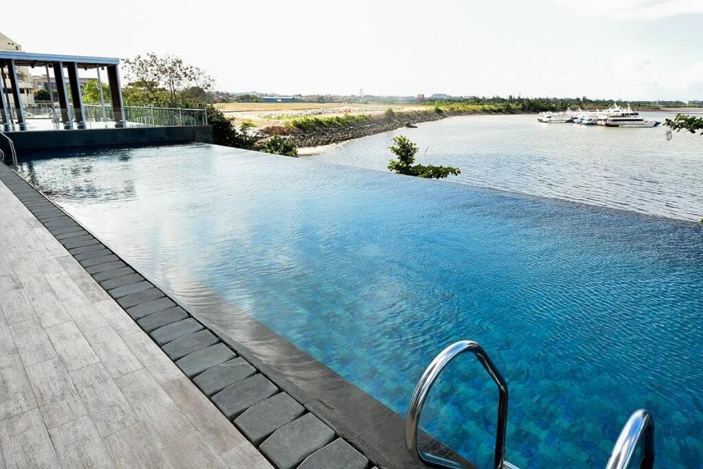 Lovina 8-Ad At One Residence Batam Extérieur photo